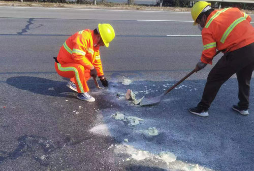 大通公路下沉注浆加固